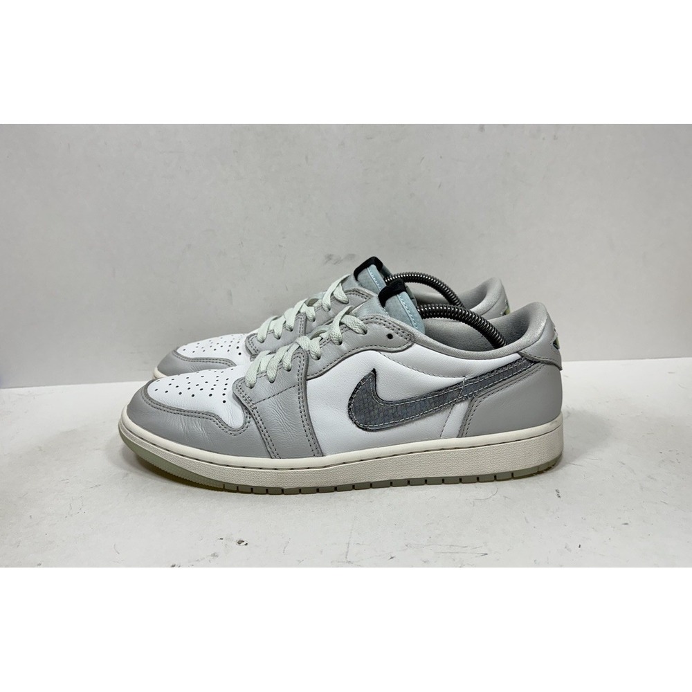 Air Jordan 1 Retro OG Low Year of the Snake HF3144-100 Men's‎ Size 10.5 Shoes - Picture 3 of 8